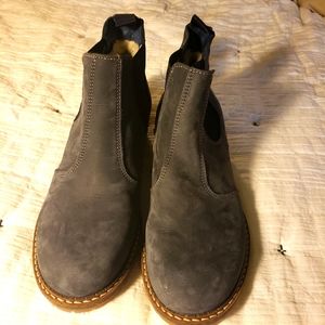 Bos & Co Navy Blue Suede Chelsea Boots